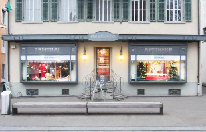 Zentral-Apotheke, Neuhausen